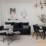 아파트 Fashionable Center By Renters *