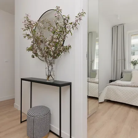 Fashionable Center By Renters Apartamento